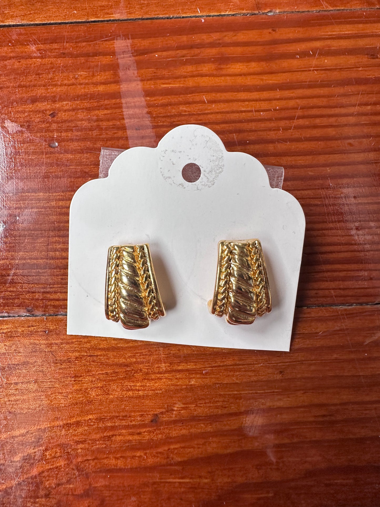 Gold vintage earrings