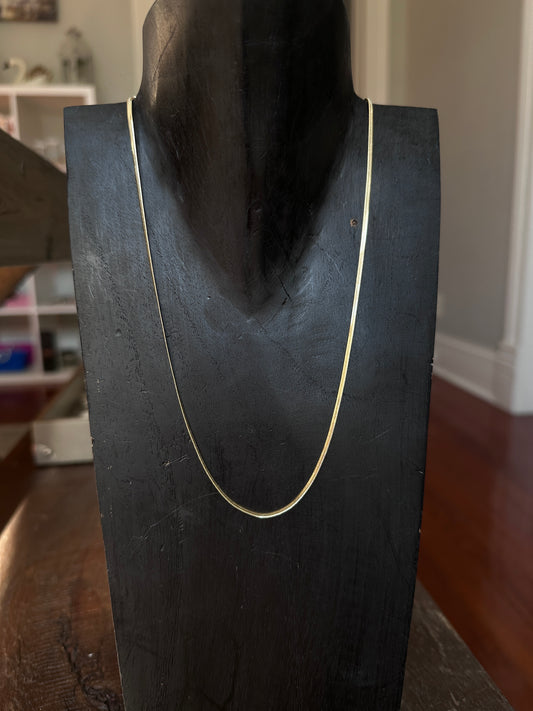 Elli small herringbone necklace