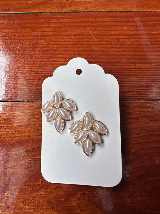 Pearl cluster earrings