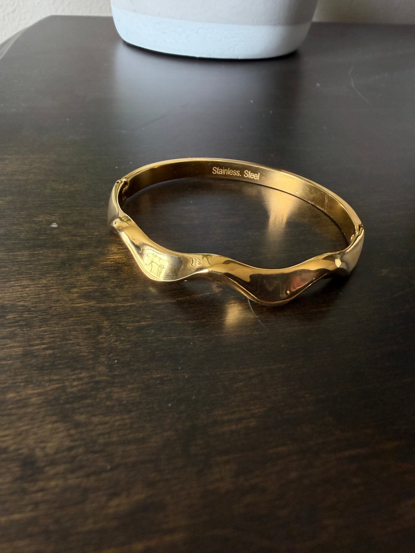 Gold wave bangle bracelet