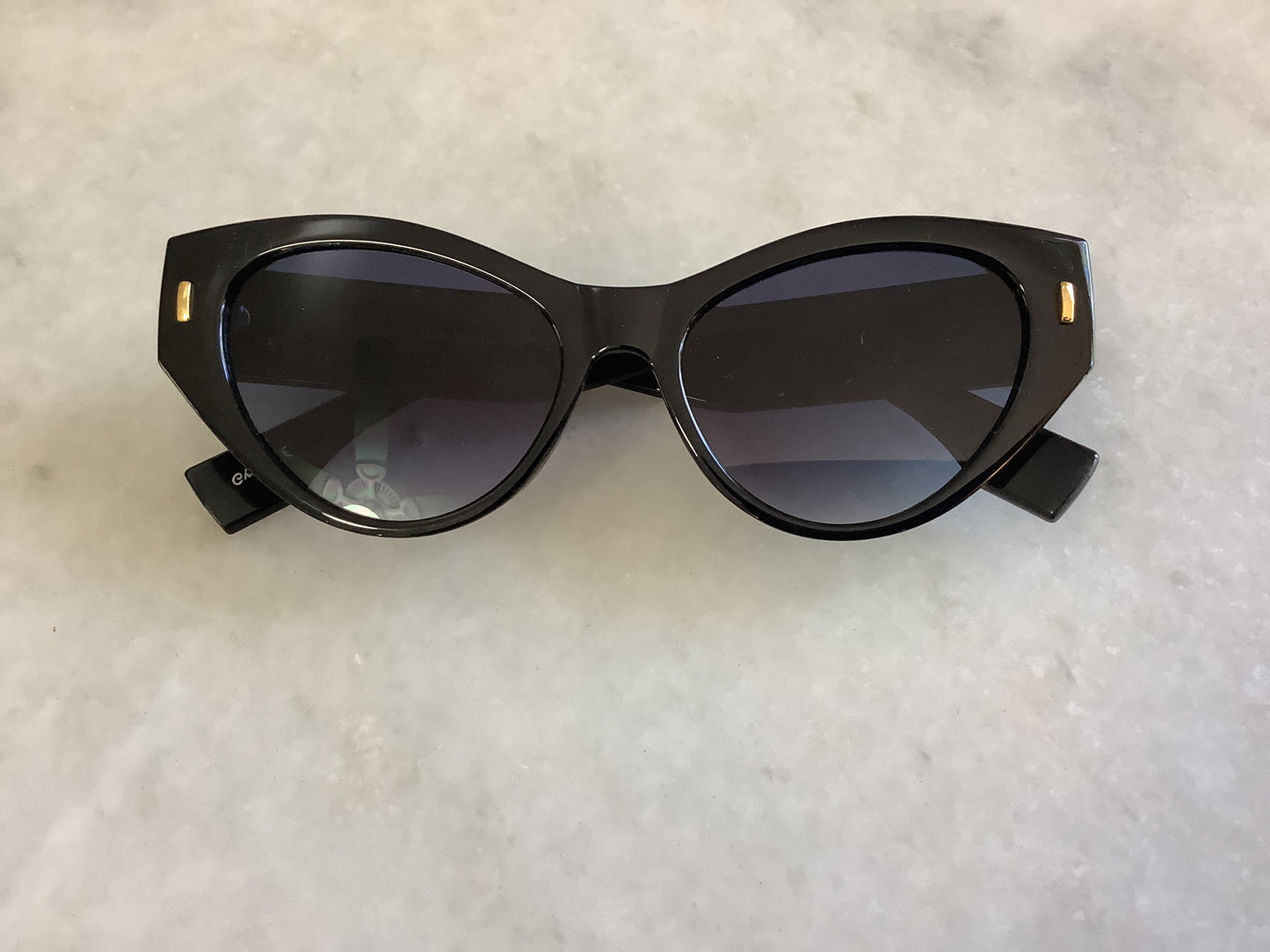 Modern Cat Eye sunglasses