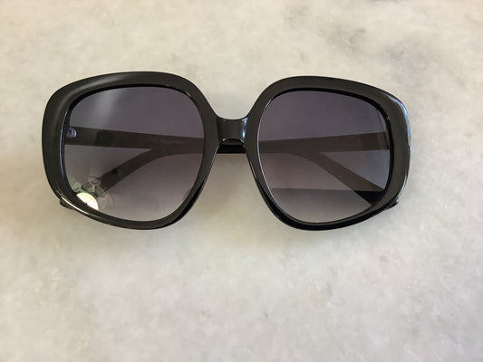 Classic Jackie O style sunglasses